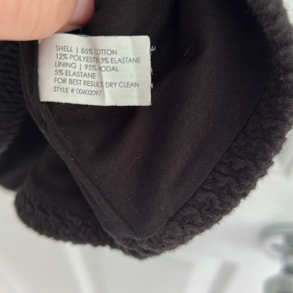 Club Monaco medium black sleeveless top - Picture 5 of 5